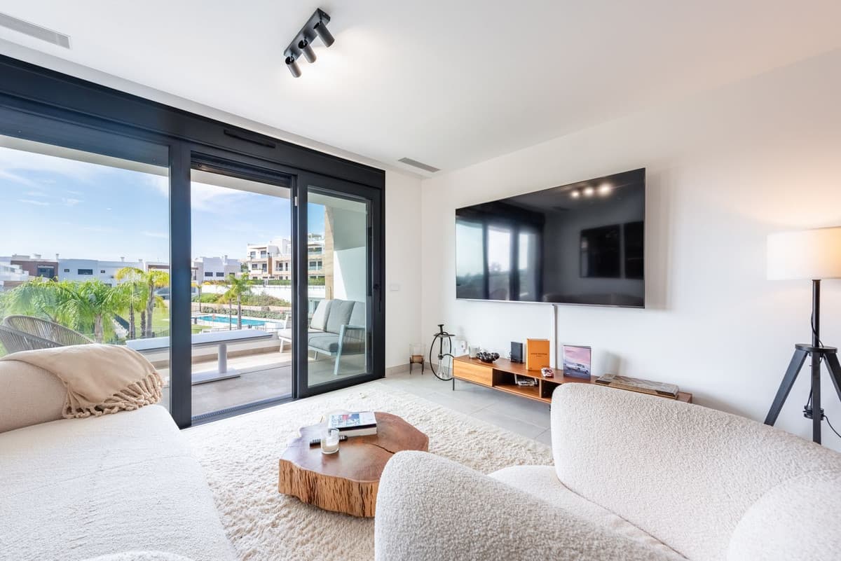 Middle Floor Apartment in Atalaya — photo 2 of 10