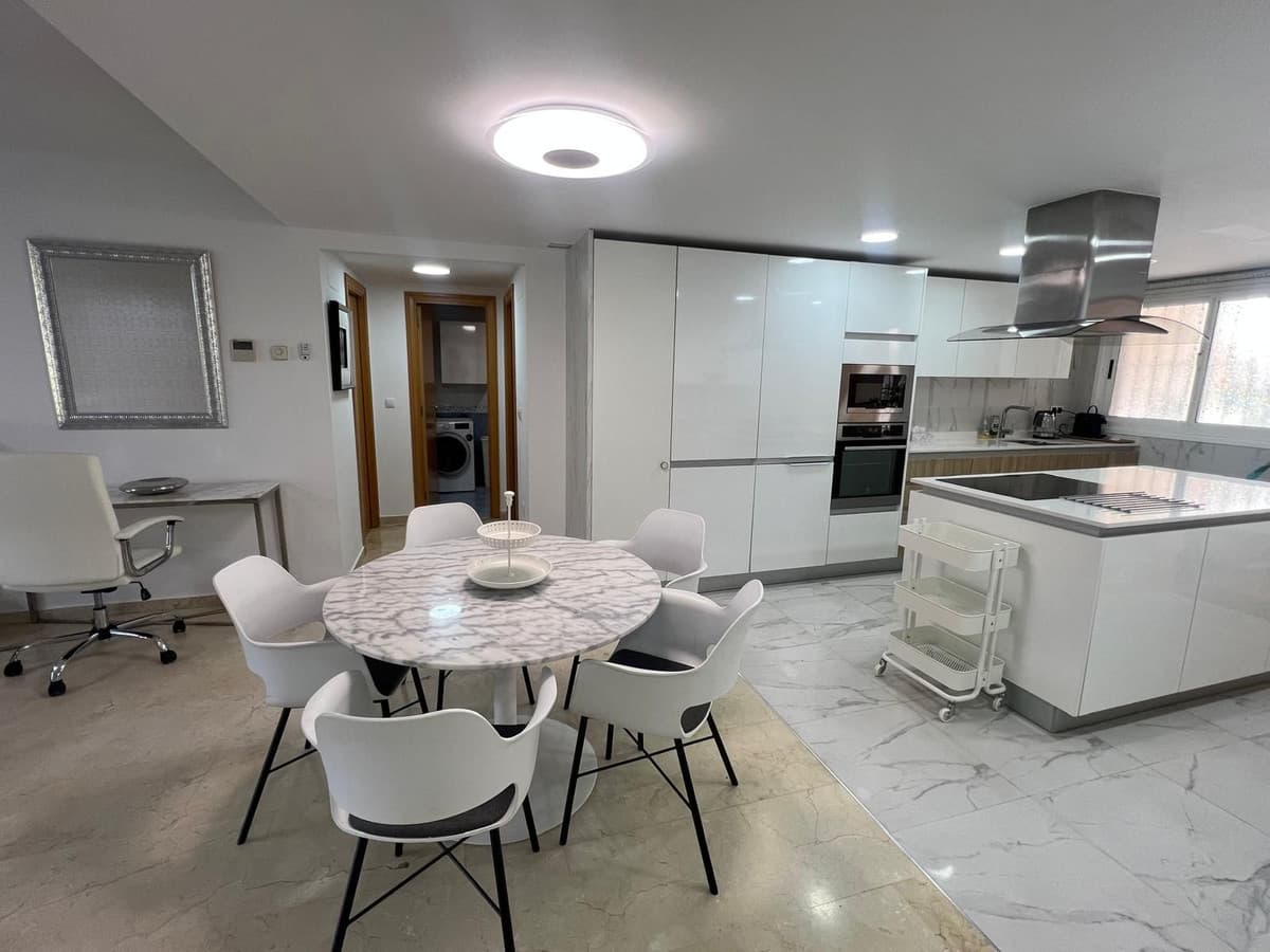 Middle Floor Apartment in San Pedro de Alcántara — photo 5 of 10