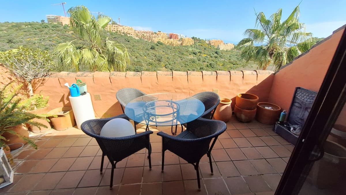 Penthouse in La Duquesa — photo 1 of 10
