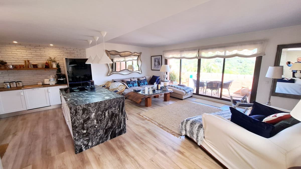 Penthouse in La Duquesa — photo 4 of 10