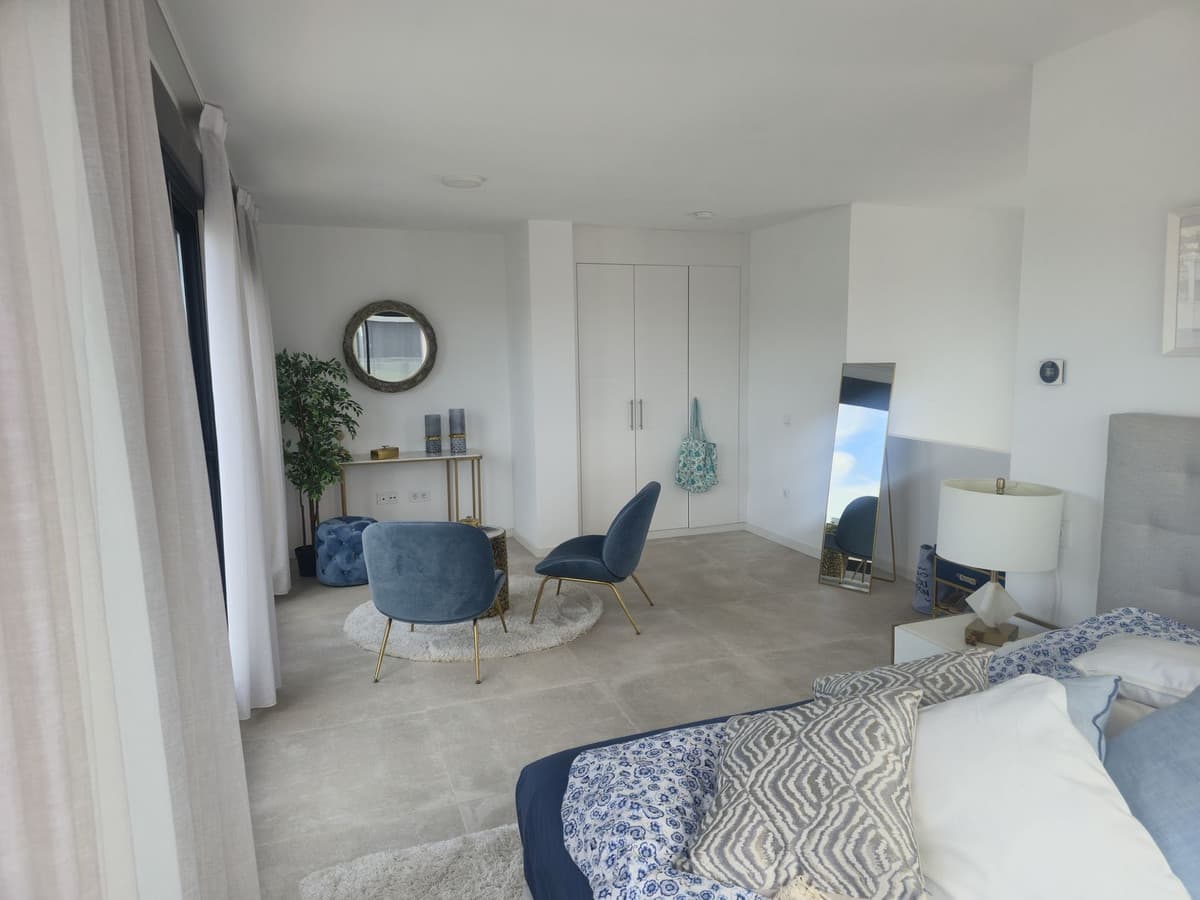 Penthouse Duplex in Los Alamos — photo 4 of 10