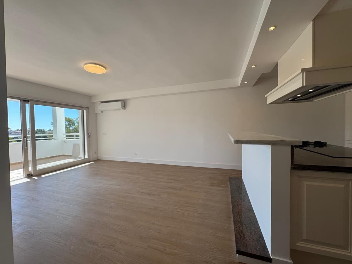 Middle Floor Apartment in Atalaya — photo 3 of 10