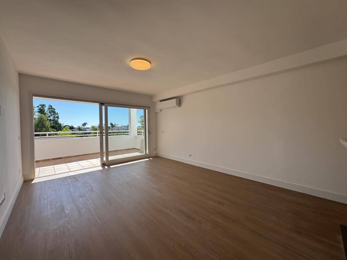 Middle Floor Apartment in Atalaya — photo 7 of 10