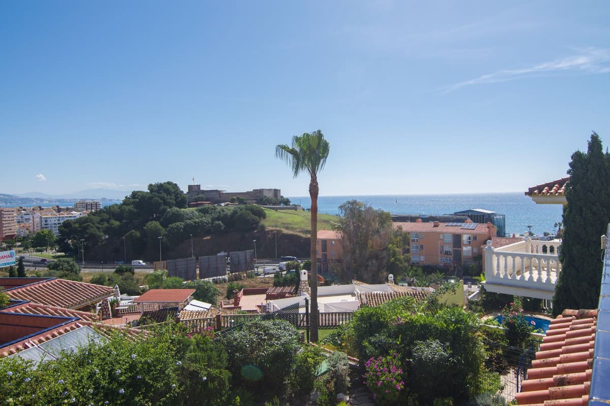 Detached Villa in Fuengirola — photo 3 of 10