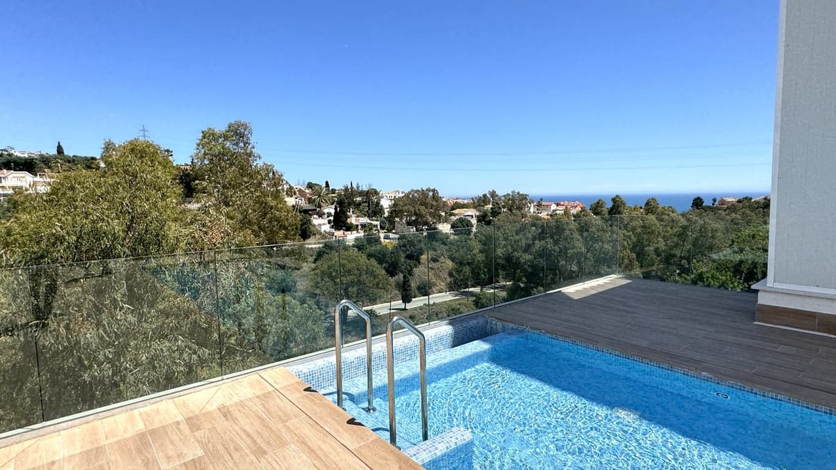 Ground Floor Apartment in Fuengirola — photo 1 of 10