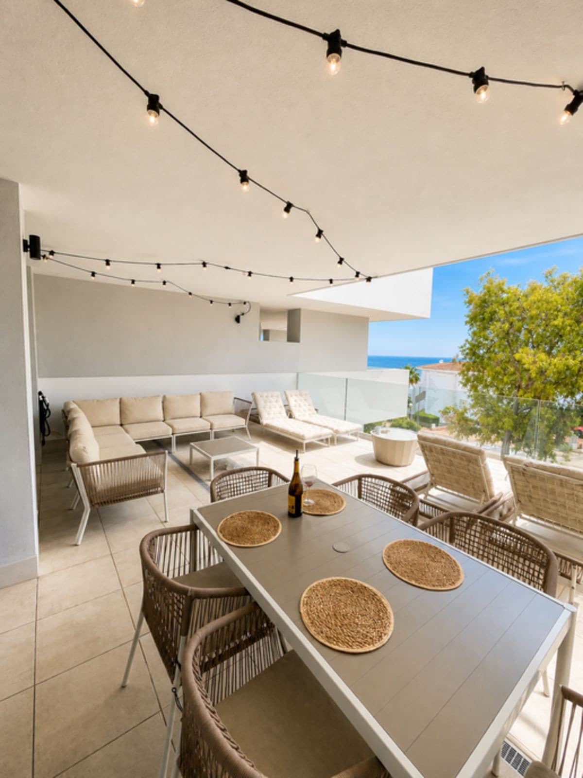 Middle Floor Apartment in Manilva — photo 1 of 10