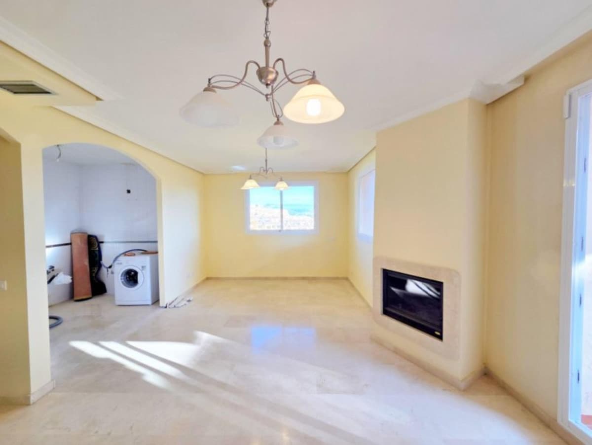 Ground Floor Apartment in La Duquesa — photo 3 of 10