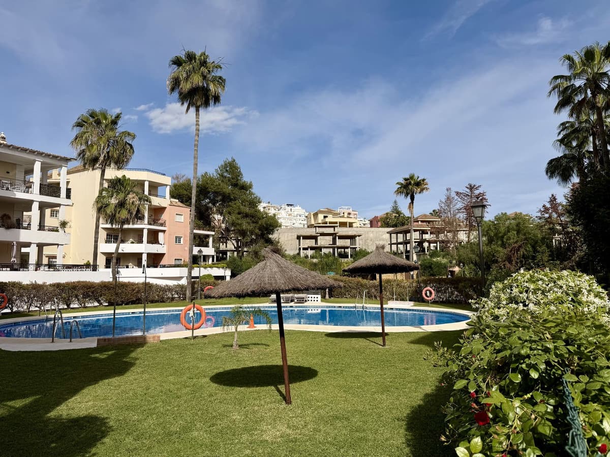 Top Floor Apartment in Nueva Andalucía — photo 2 of 10