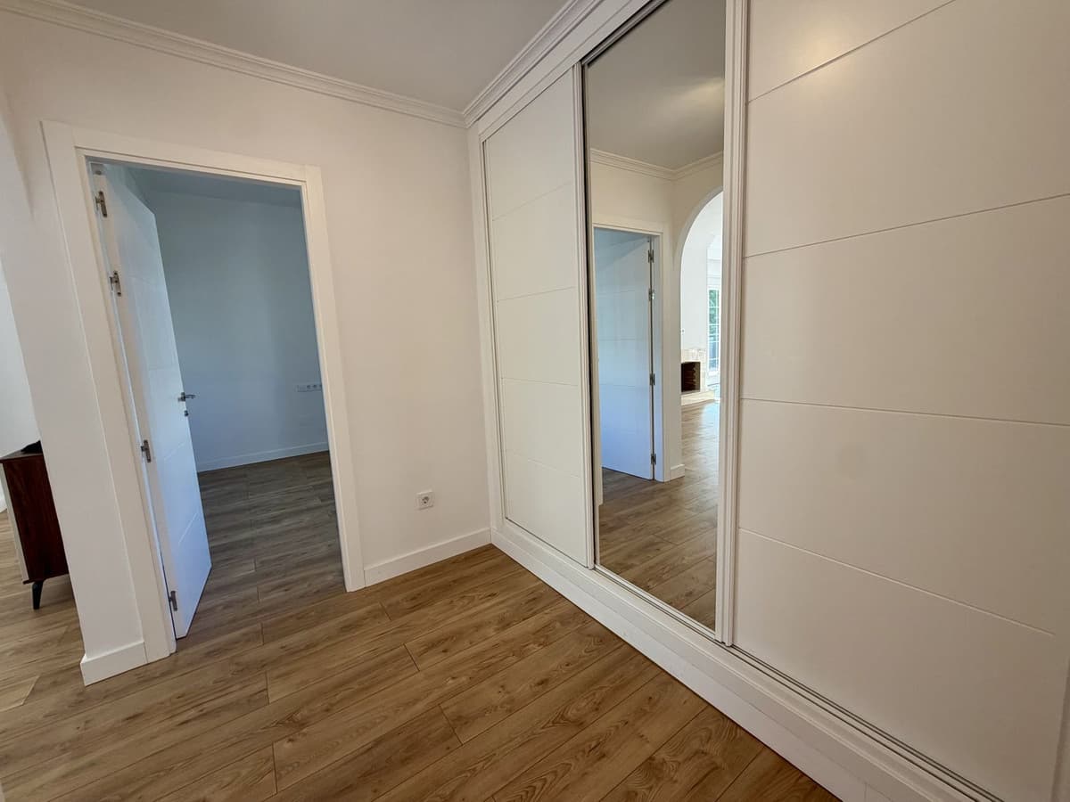 Top Floor Apartment in Nueva Andalucía — photo 7 of 10