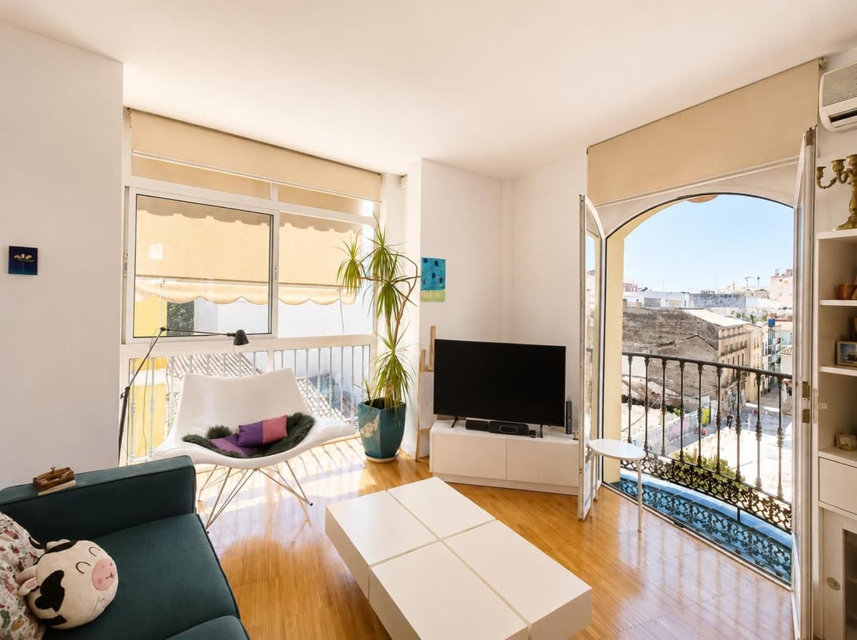 Top Floor Apartment in Málaga Centro — photo 1 of 10