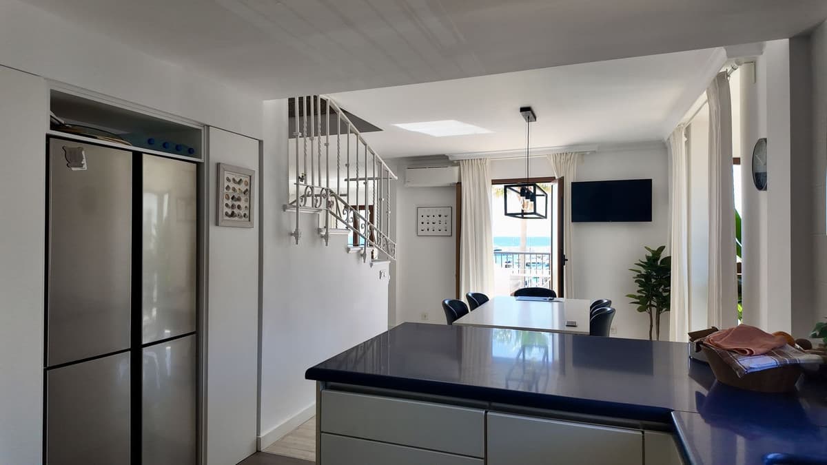 Penthouse Duplex in La Duquesa — photo 8 of 10