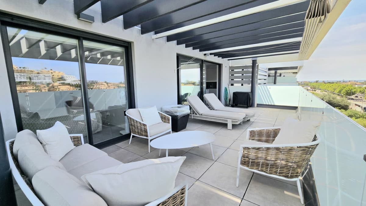 Middle Floor Apartment in La Cala de Mijas — photo 2 of 10