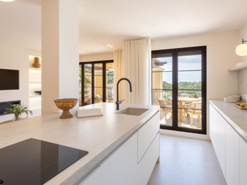 Penthouse in Benahavís — photo 3 of 10