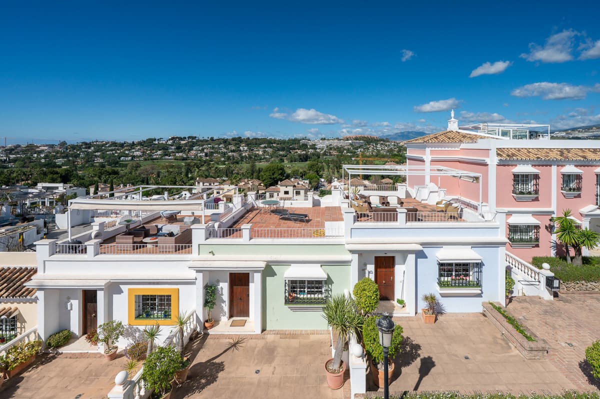Townhouse in Nueva Andalucía — photo 5 of 10