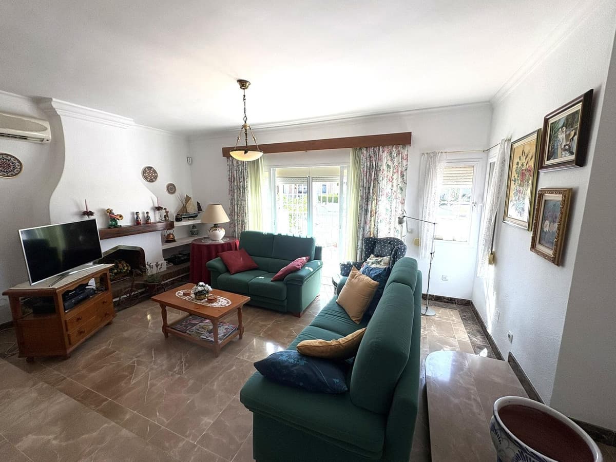Detached Villa in Alhaurín de la Torre — photo 6 of 10