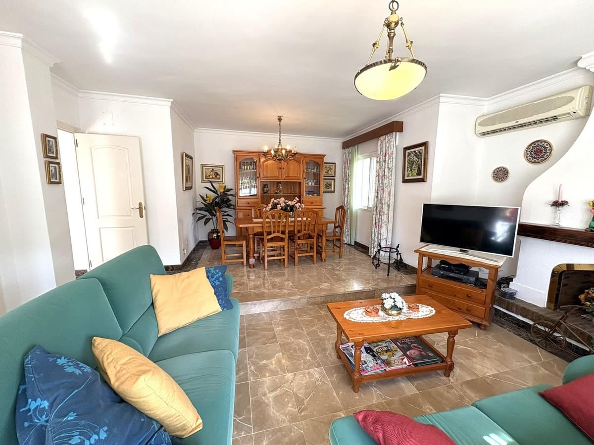 Detached Villa in Alhaurín de la Torre — photo 9 of 10