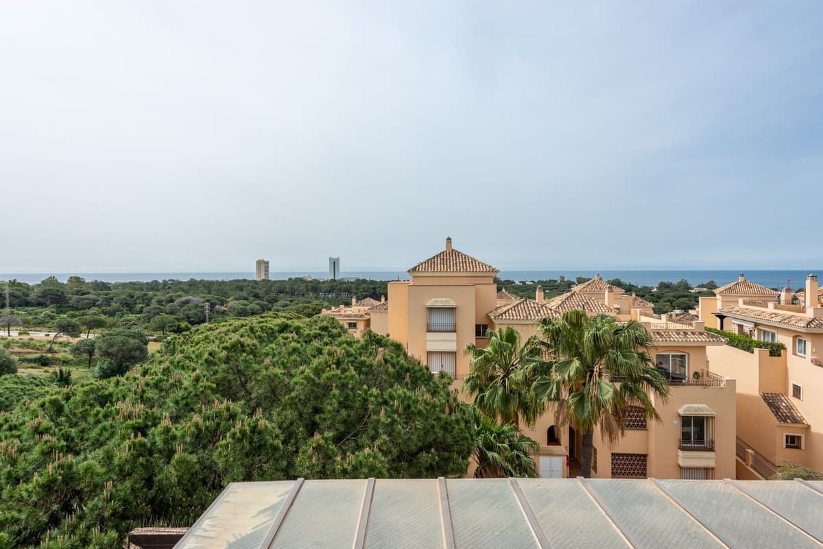 Penthouse Duplex in Elviria — photo 1 of 10