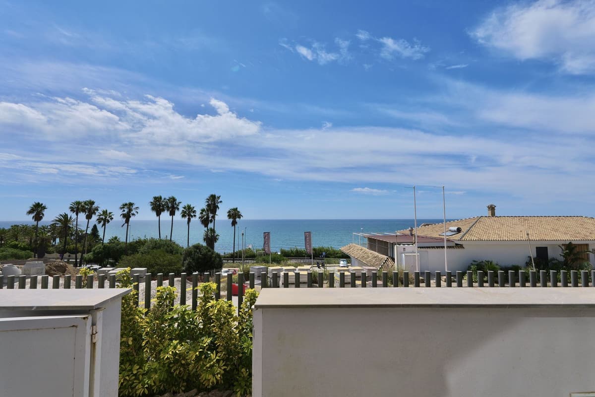Ground Floor Apartment in Mijas Costa — photo 2 of 10
