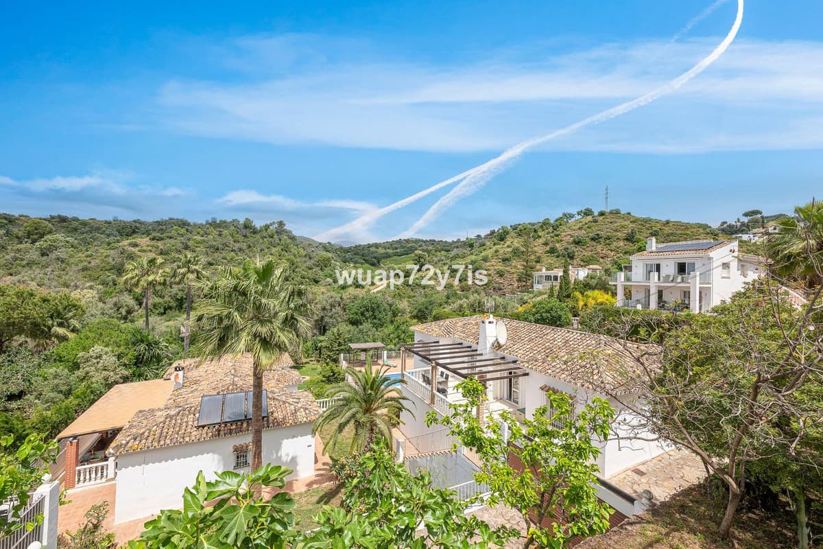 Detached Villa in El Rosario — photo 2 of 10
