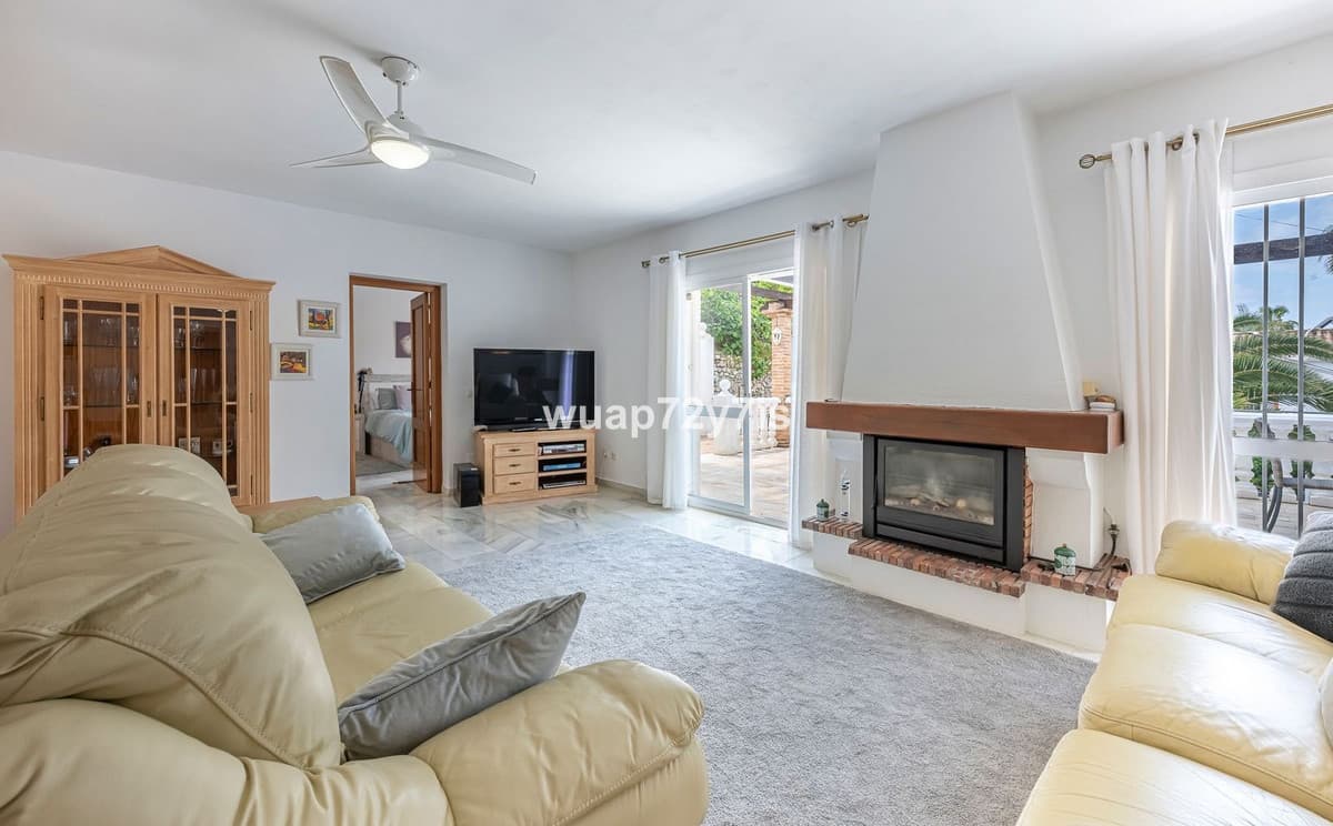 Detached Villa in El Rosario — photo 4 of 10