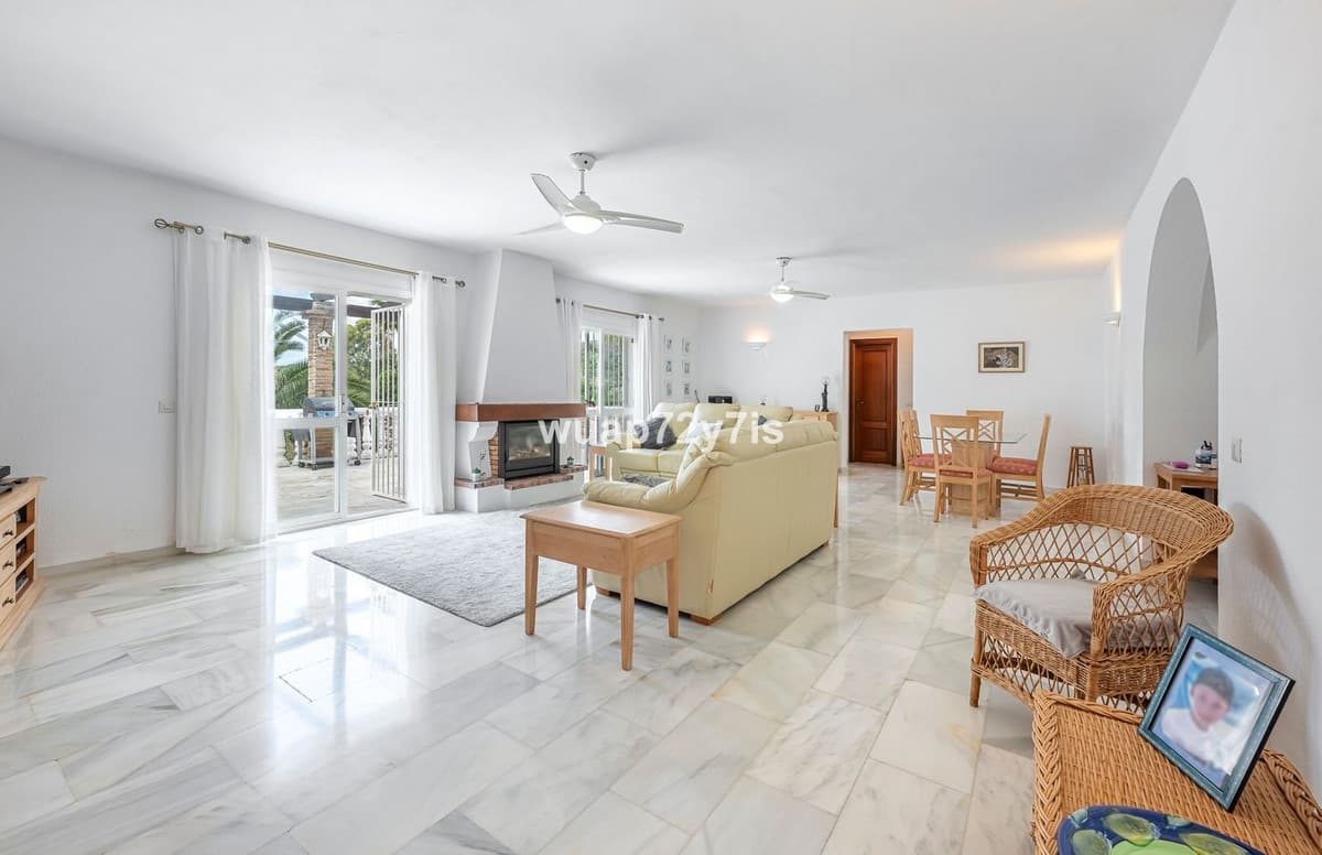 Detached Villa in El Rosario — photo 5 of 10