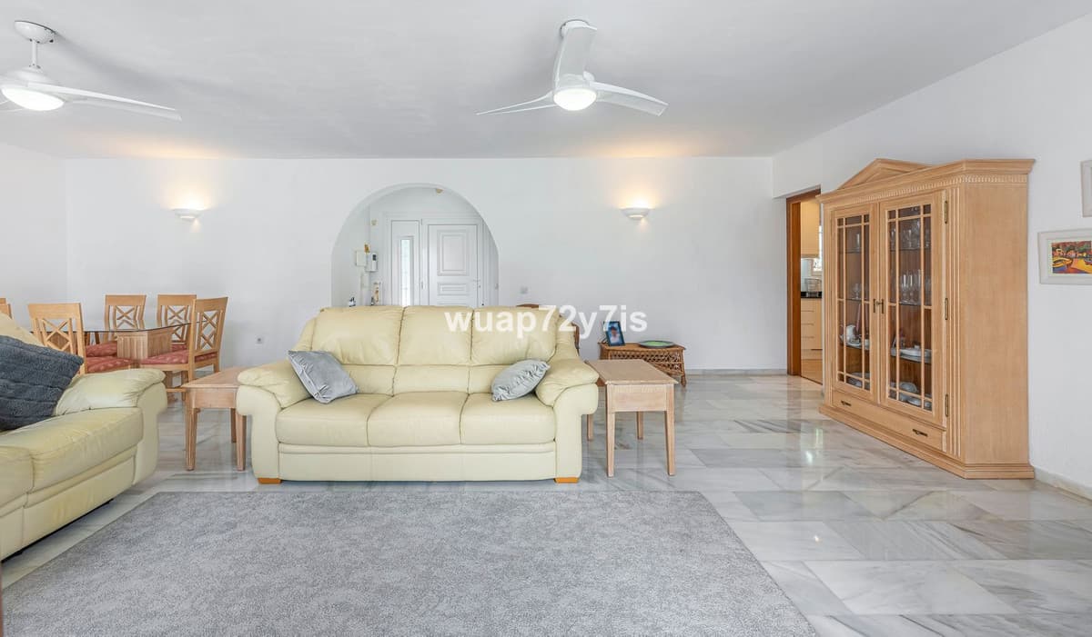 Detached Villa in El Rosario — photo 6 of 10