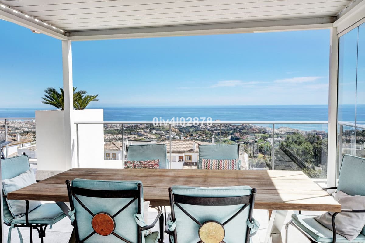 Penthouse in Benalmadena Pueblo — photo 1 of 10