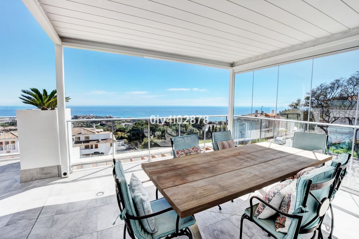 Penthouse in Benalmadena Pueblo — photo 2 of 10