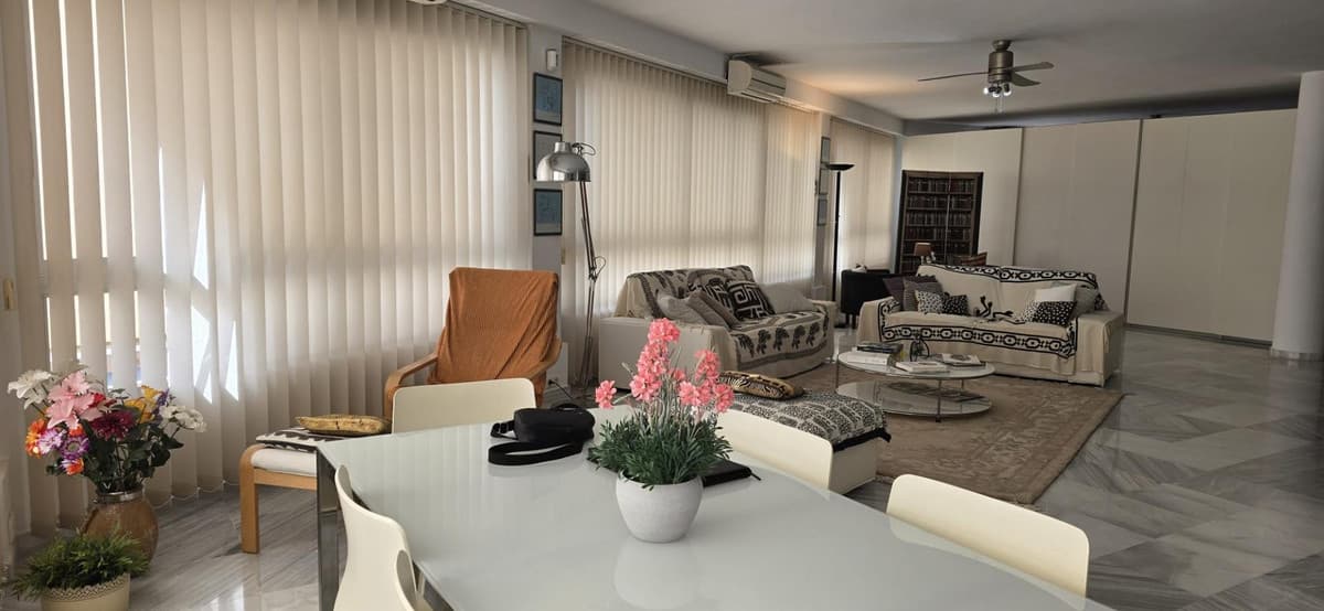 Middle Floor Apartment in Marbella — photo 6 of 10