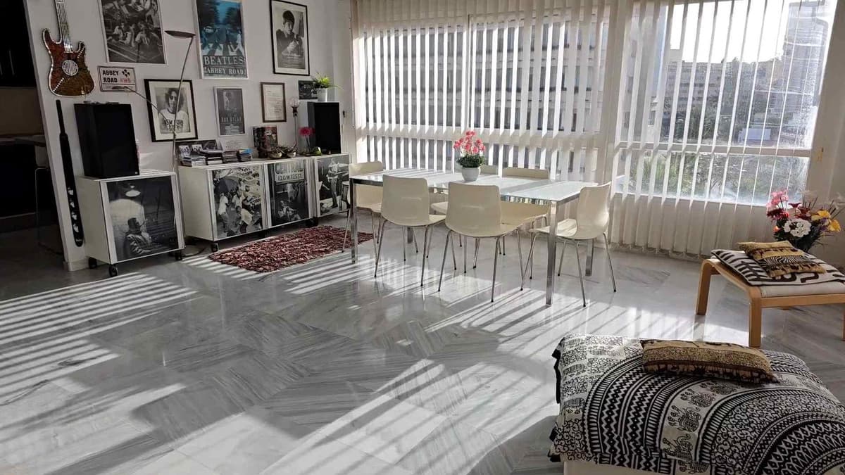 Middle Floor Apartment in Marbella — photo 10 of 10