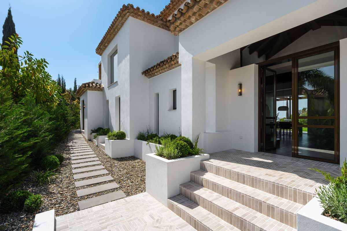 Detached Villa in Benahavís — photo 4 of 10