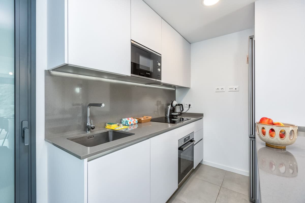 Middle Floor Apartment in Higueron — photo 9 of 10
