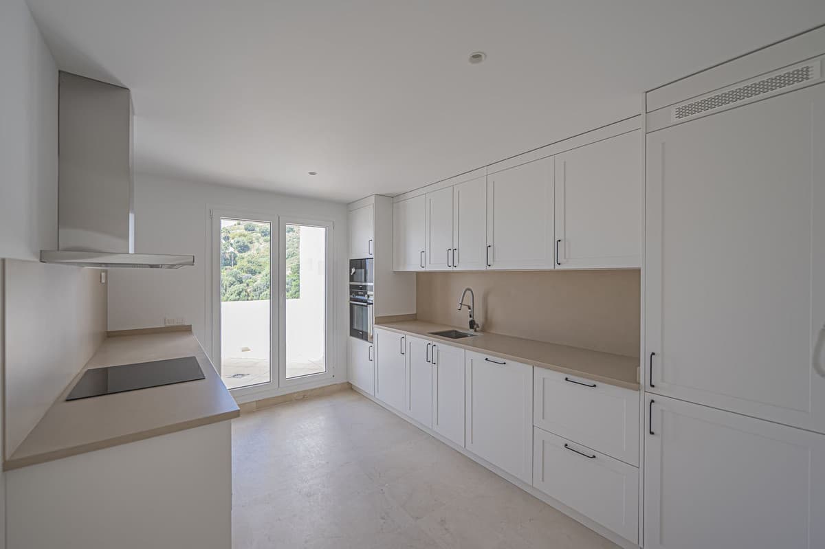 Penthouse in Nueva Andalucía — photo 9 of 10