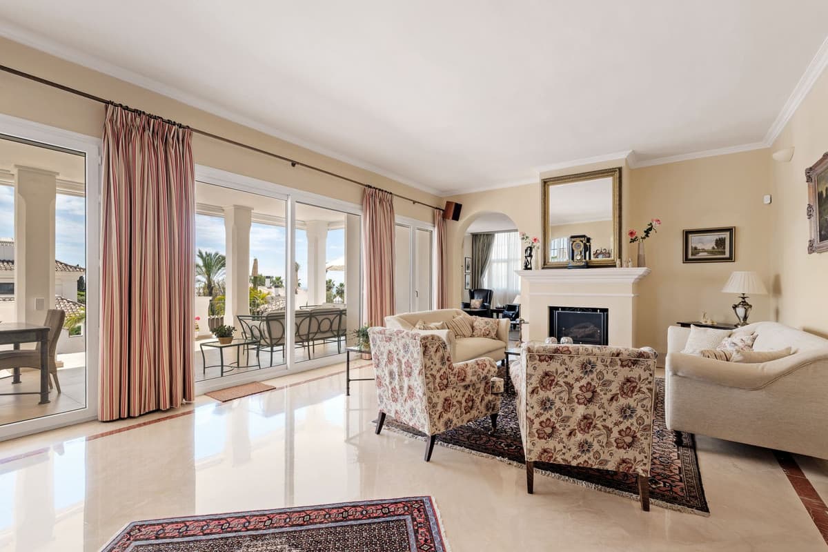 Detached Villa in Sierra Blanca — photo 8 of 10