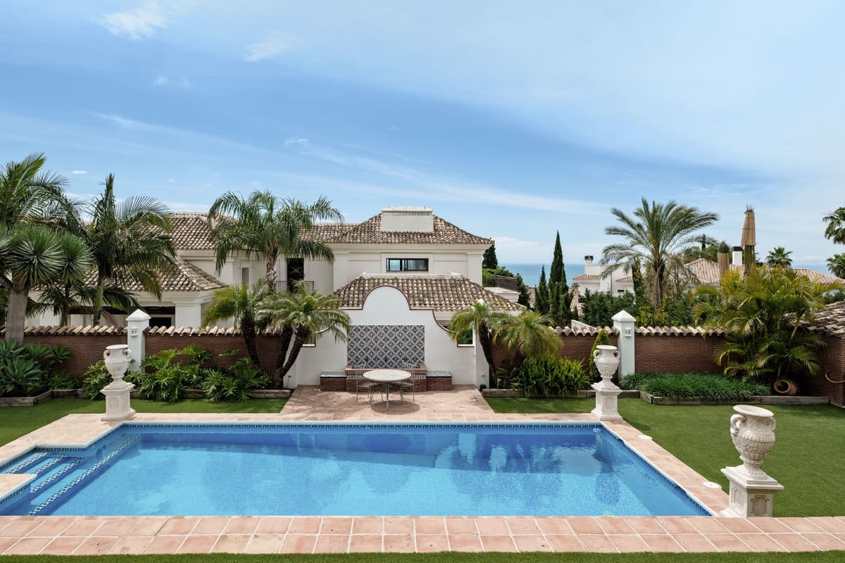 Detached Villa in Sierra Blanca — photo 9 of 10