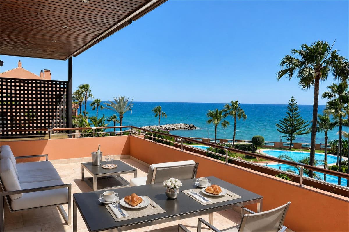 Penthouse in Puerto Banús — photo 1 of 10