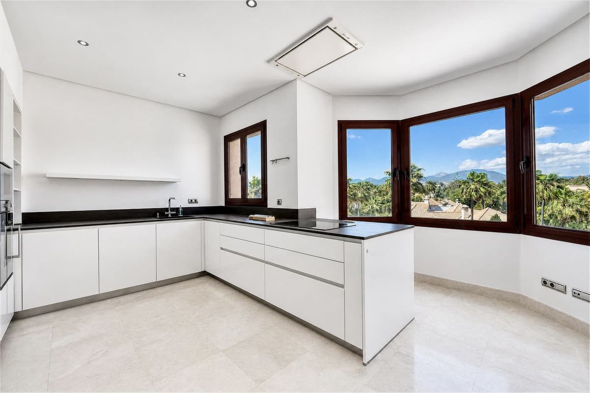 Penthouse in Puerto Banús — photo 5 of 10