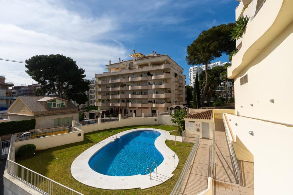 Middle Floor Apartment in Benalmadena — photo 2 of 10
