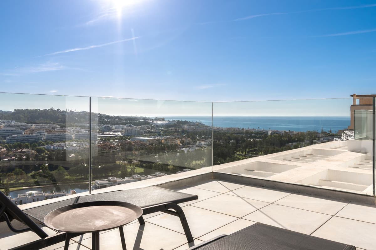 Middle Floor Apartment in La Cala de Mijas — photo 3 of 10