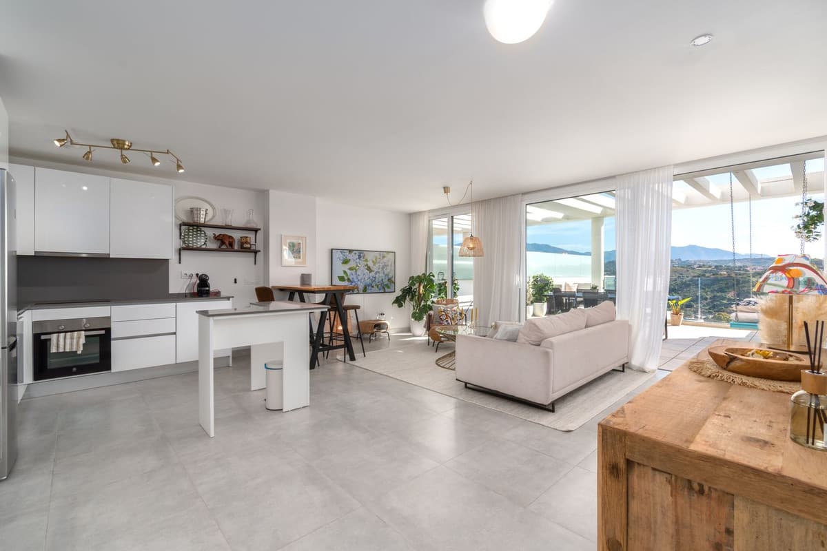 Middle Floor Apartment in La Cala de Mijas — photo 6 of 10