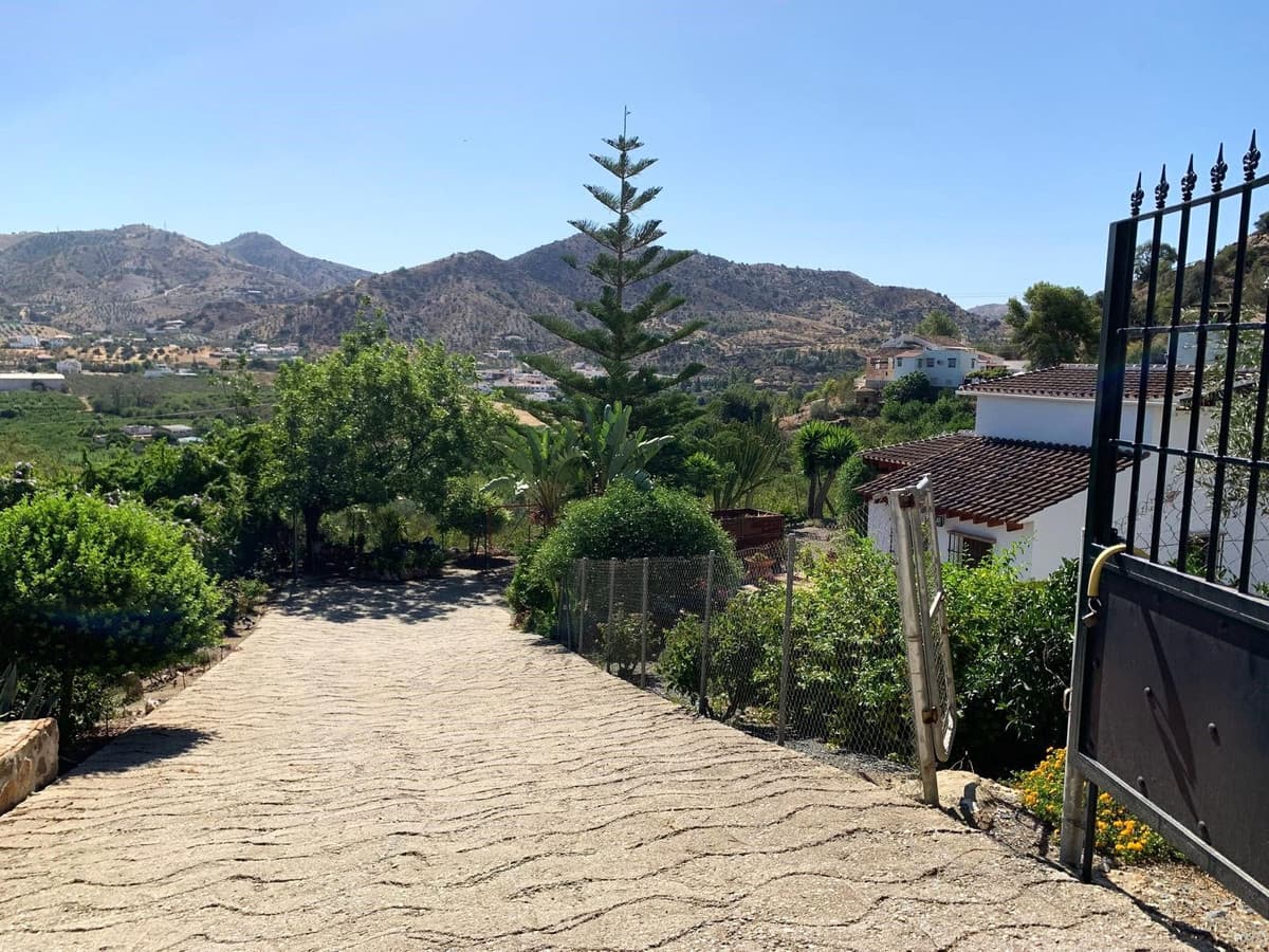 Detached Villa in Alora — photo 2 of 10