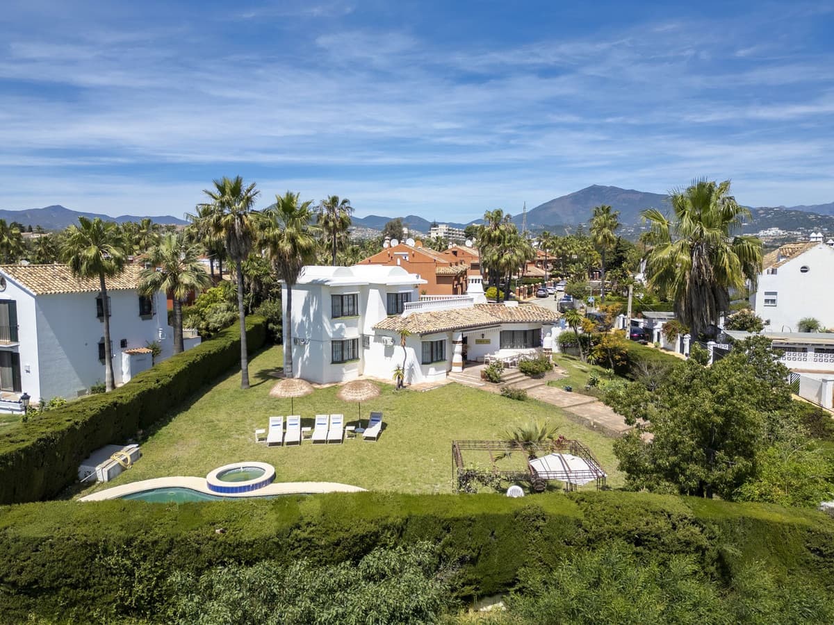 Detached Villa in Atalaya — photo 1 of 10