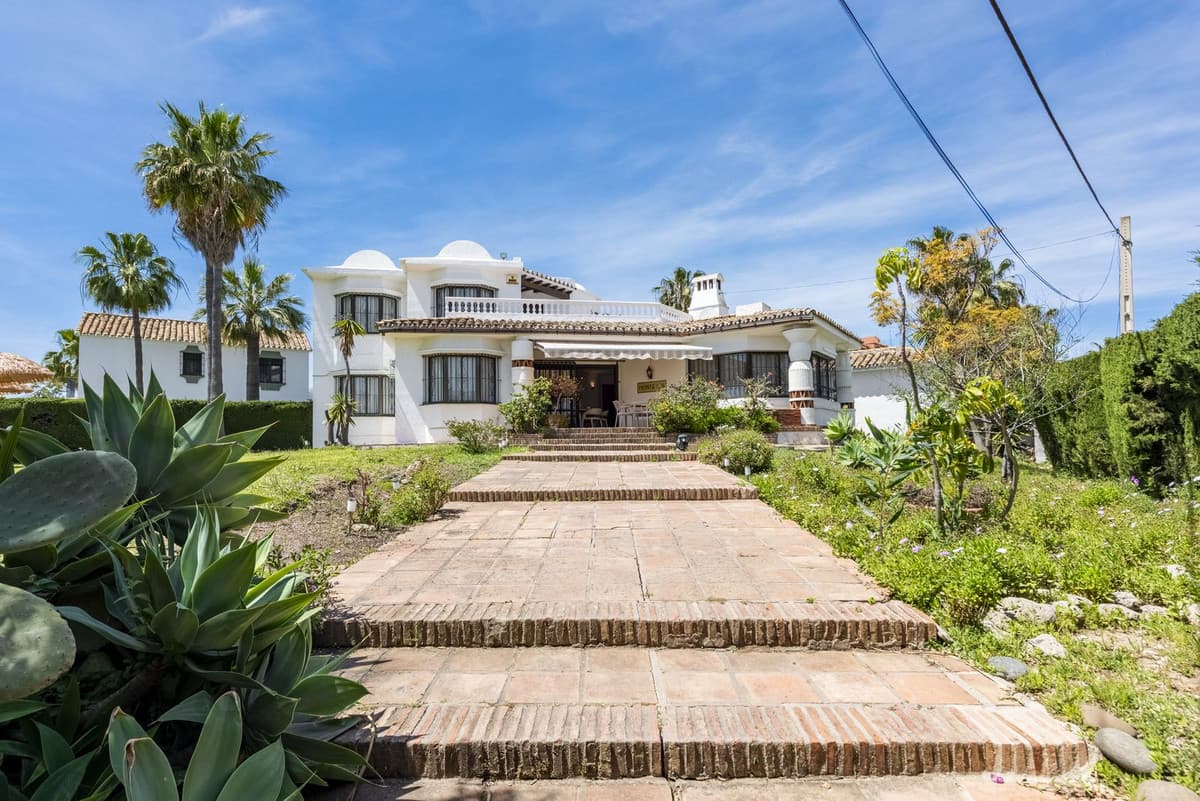 Detached Villa in Atalaya — photo 4 of 10