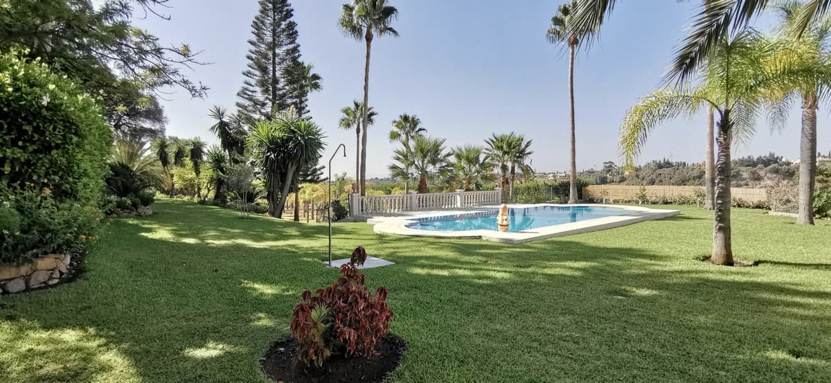 Detached Villa in Estepona — photo 4 of 10
