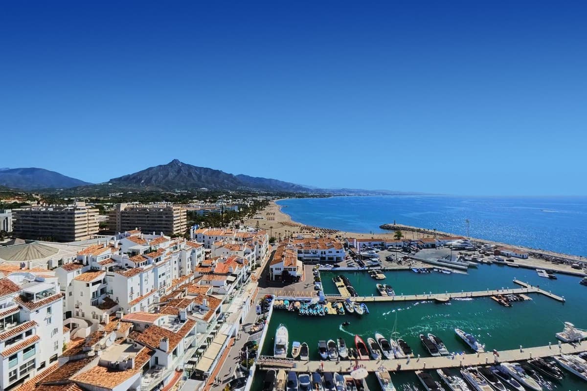 Top Floor Apartment in Puerto Banús — photo 9 of 10