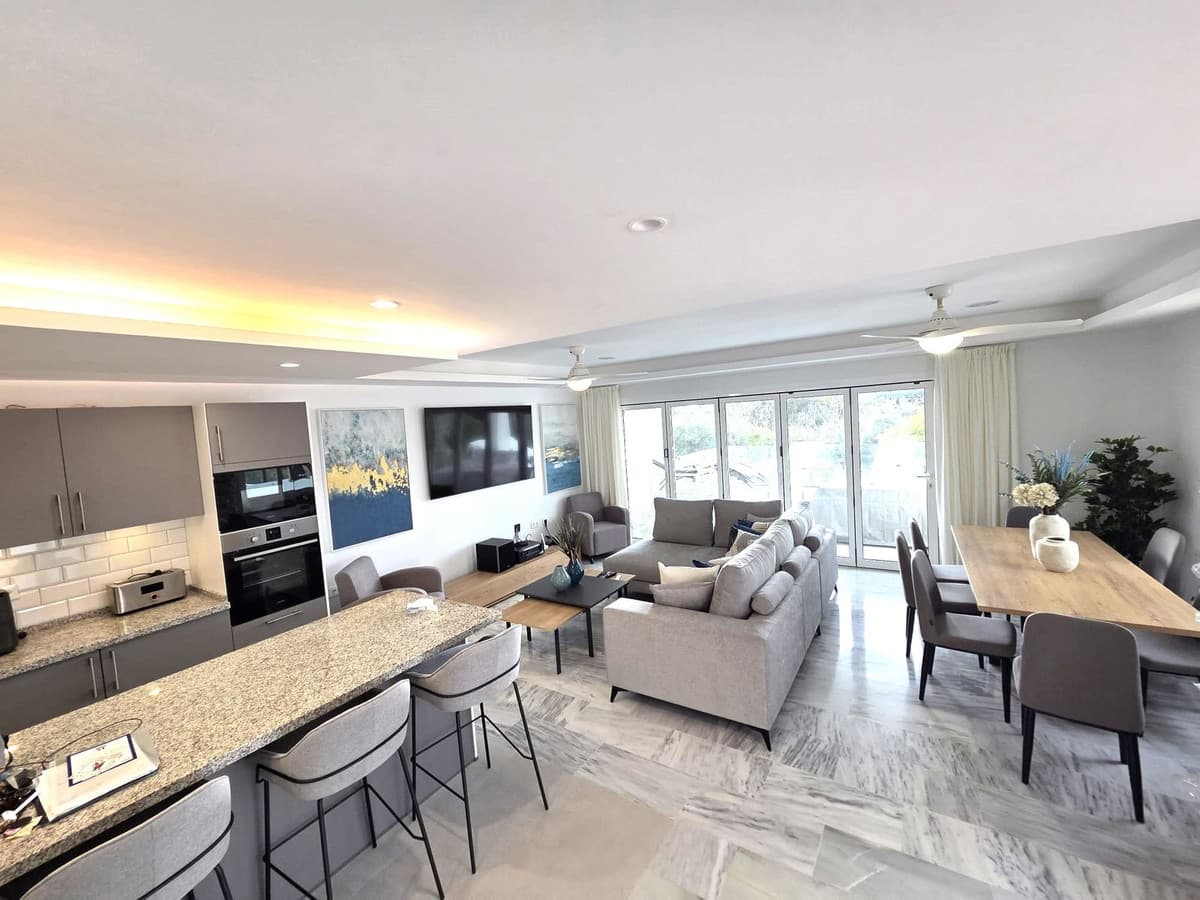 Semi-Detached House in Artola — photo 2 of 10