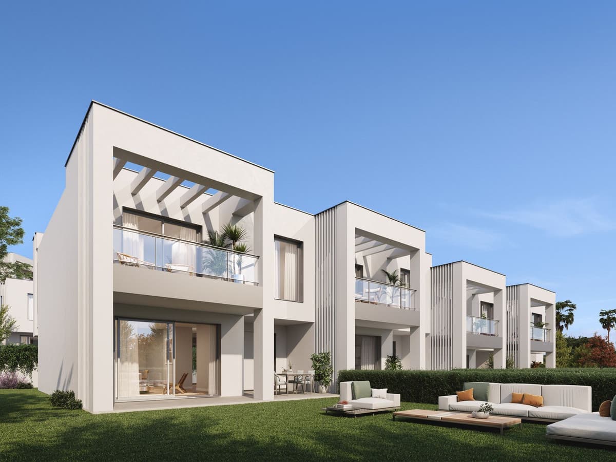 Townhouse in Elviria — photo 3 of 10