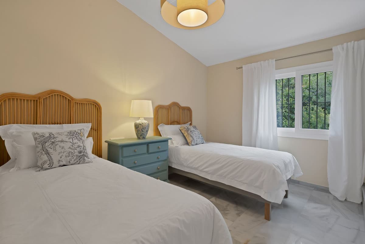 Townhouse in Calahonda — photo 10 of 10