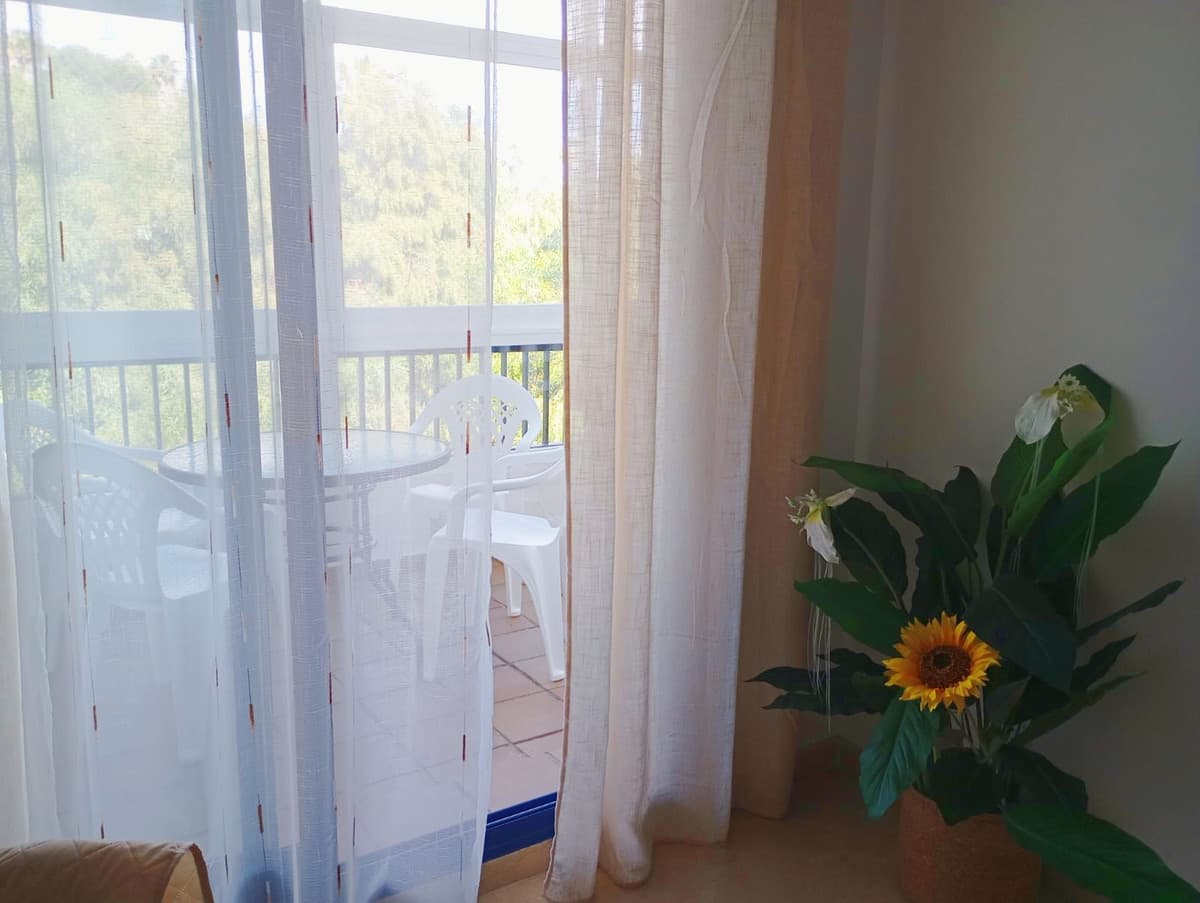Middle Floor Apartment in La Duquesa — photo 10 of 10