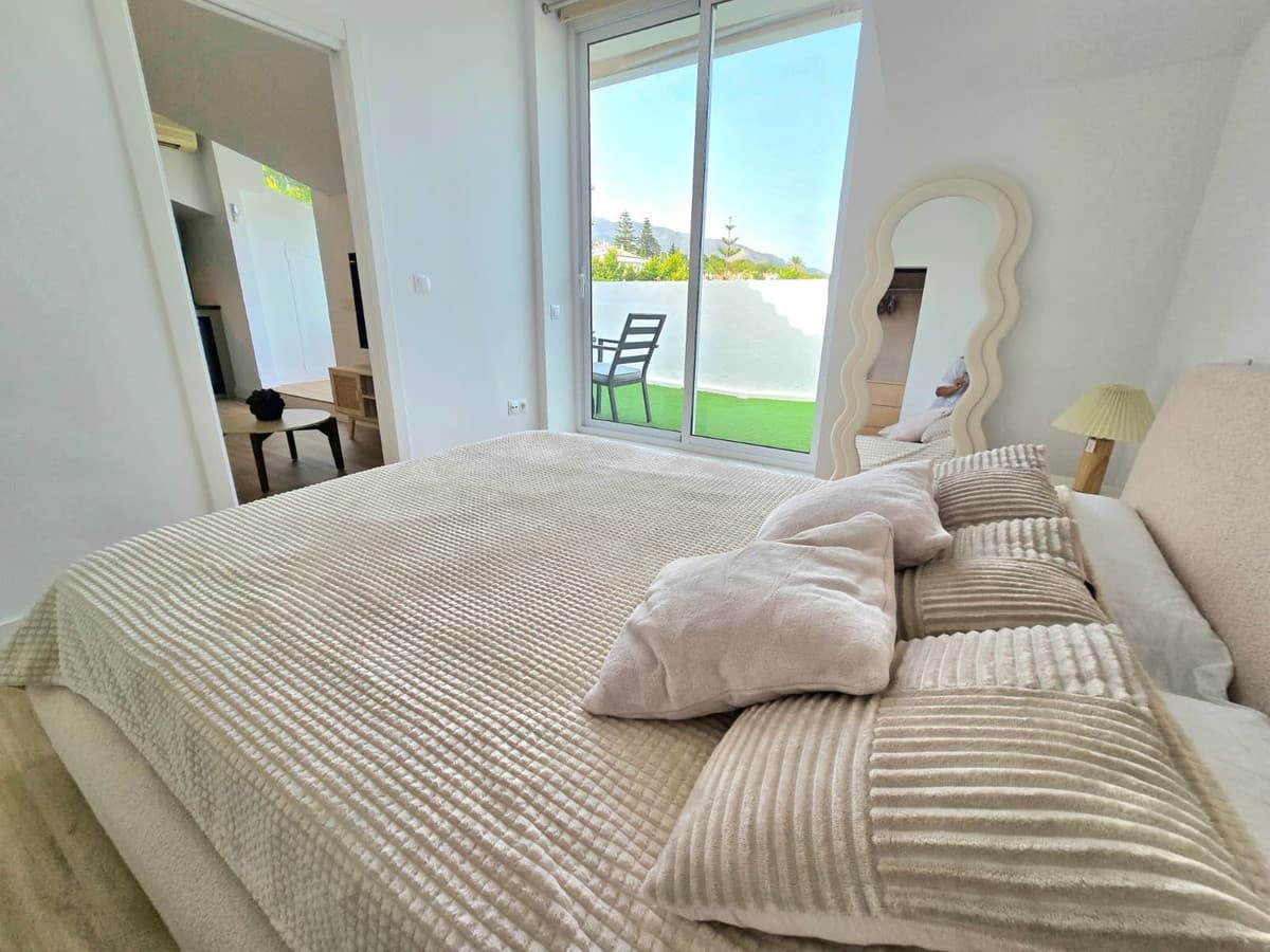 Top Floor Apartment in The Golden Mile — photo 9 of 10